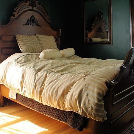Bed and Breakfast Whiskey Mansion Saint Joseph Habitación foto